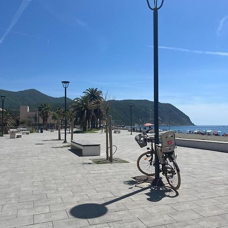 A Window To The Sea Riva Trigoso Exterior foto